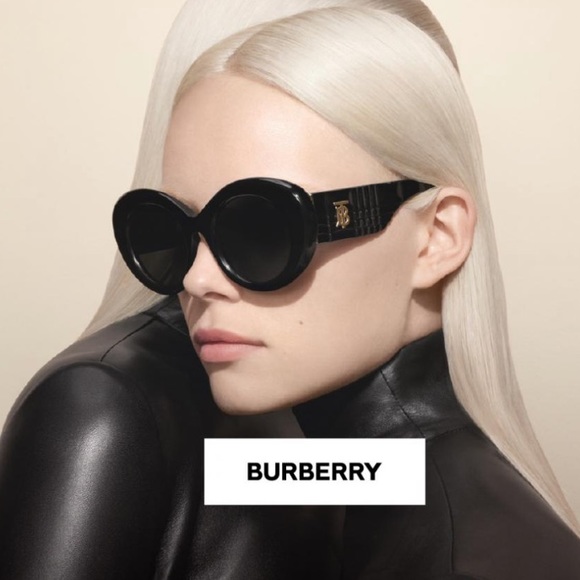 Burberry Sunglasses, New 240 - Picture 1 of 6